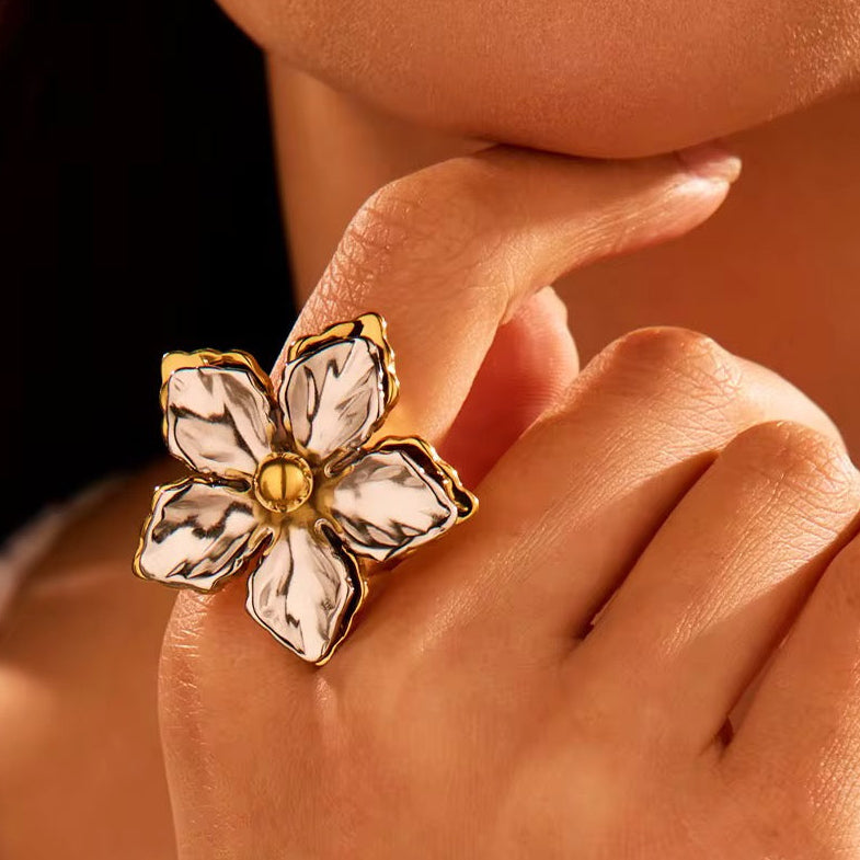 Flora Dual-Tone Ring