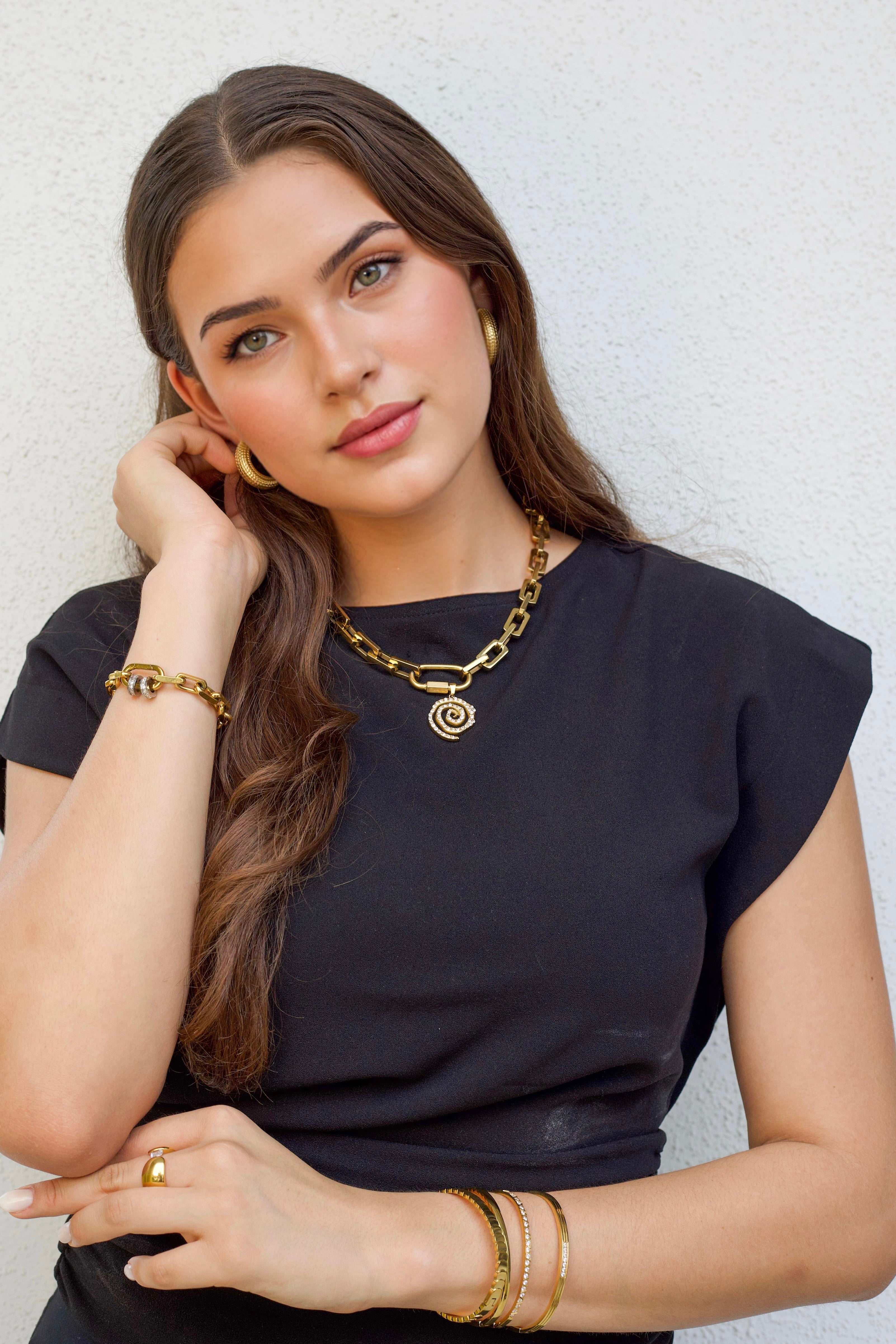 Vera Necklace
