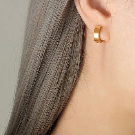 Jane Gold Ear Cuff