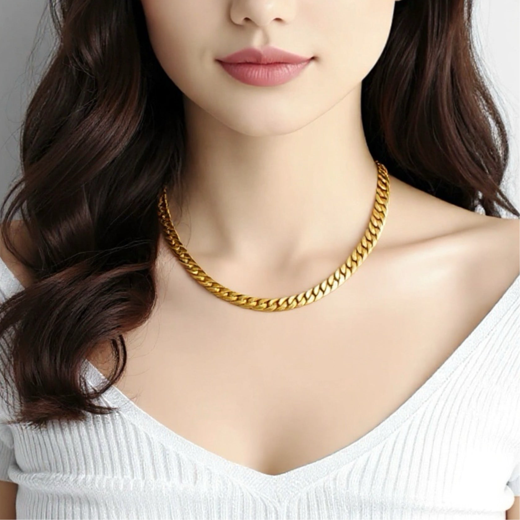 Tessa Flat Gold Necklace
