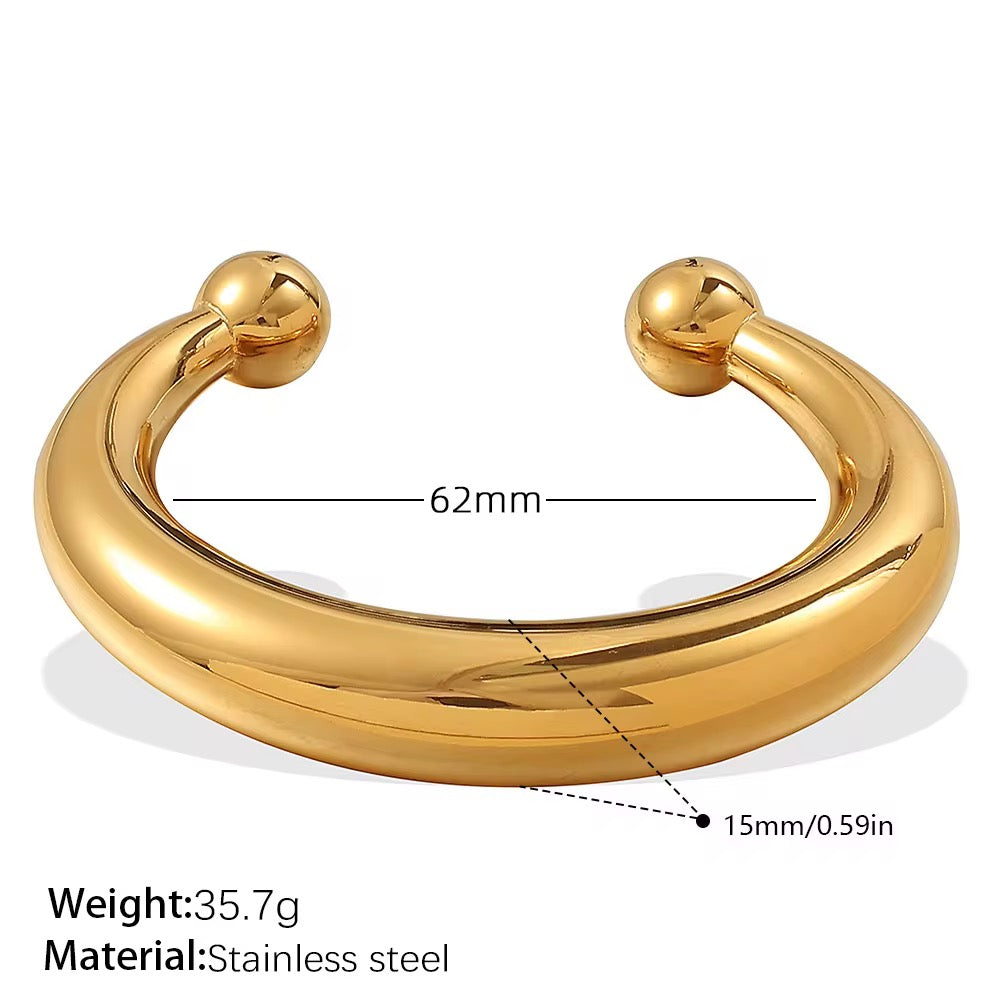 Colette Gold Bangle (Bold)