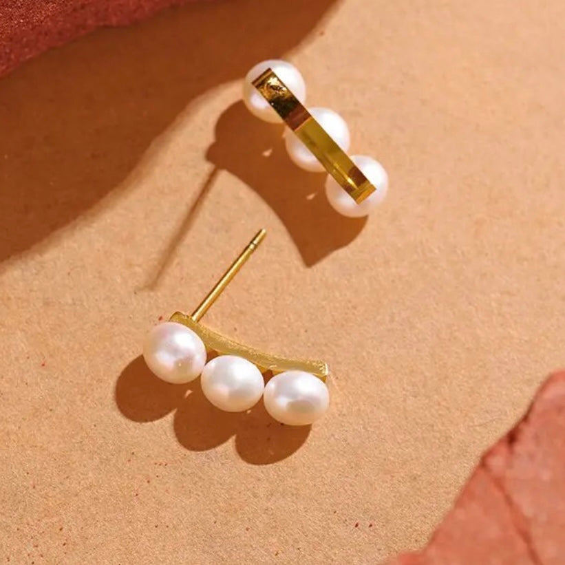 Anna Pearl Earrings