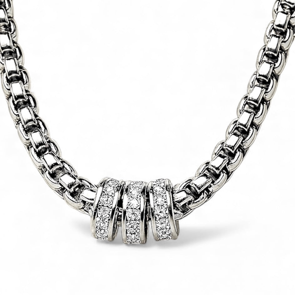 Lara Silver Necklace
