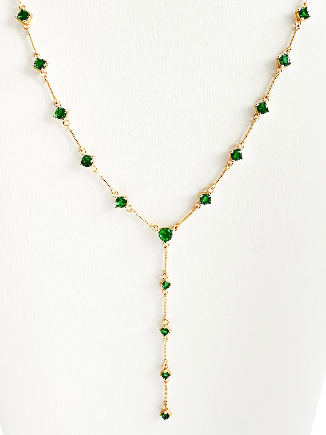 Liona Green Lariat