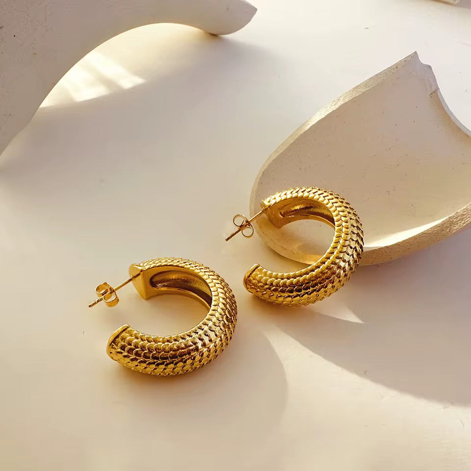 Alana Hoops