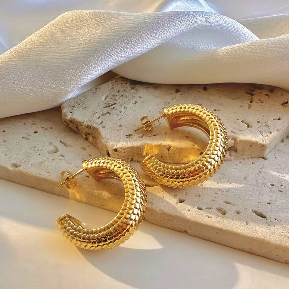 Alana Hoops