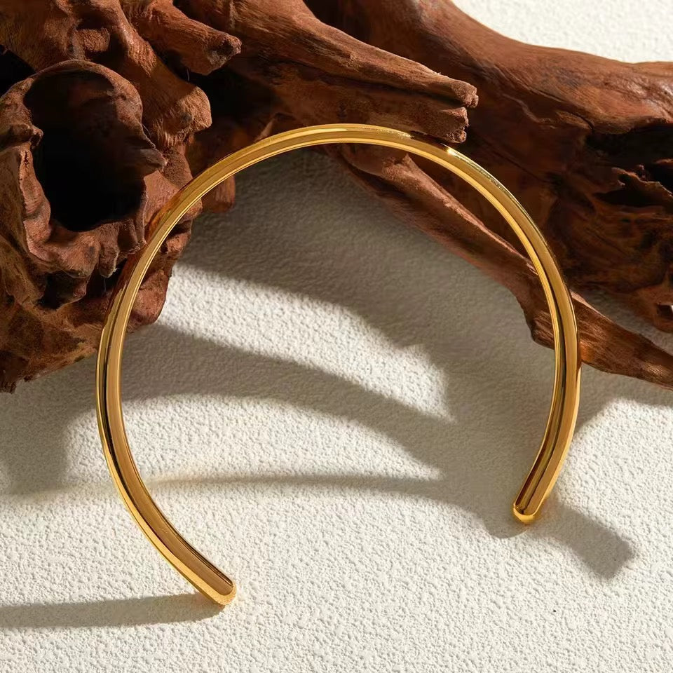 Aria –  Gold Tube Choker Necklace