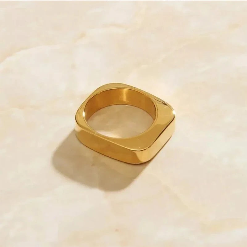 Bella Square Ring