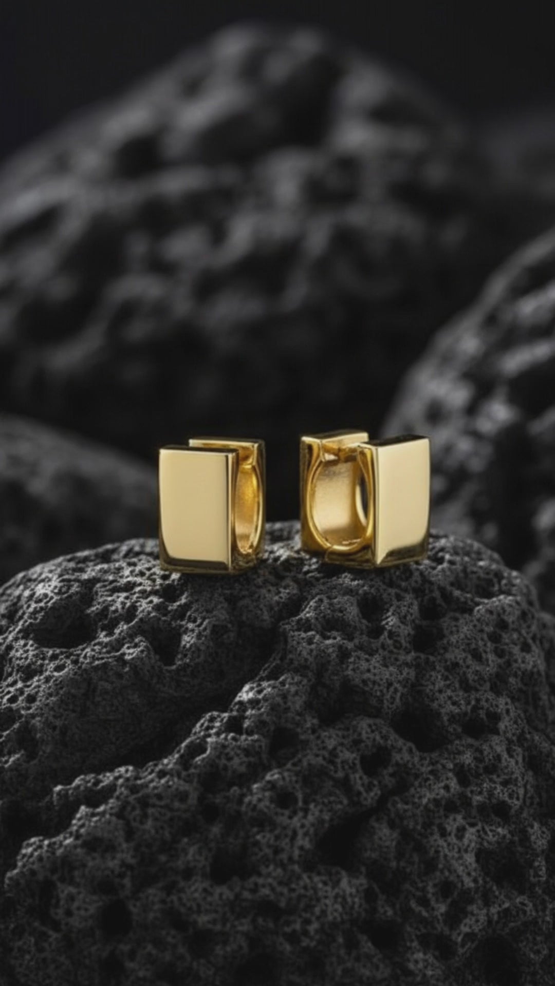 Poppy Square Gold Huggie Earrings